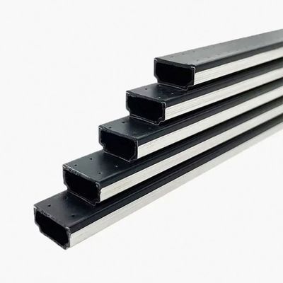 Facile applicazione vetro isolante spaziatore di bordo caldo per accessori per finestre in PVC 2024