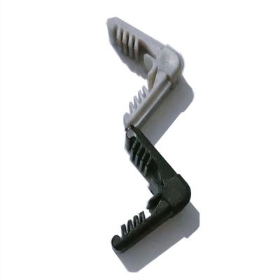 Vendere direttamente il connettore di angolo in plastica bianco e nero per il profilo in alluminio a prezzi